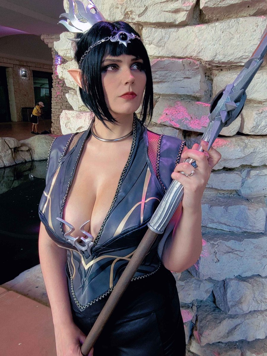 AshalleArt's tweet photo. I also had a great time at #bigtexascomiccon yesterday :3 This is my last time wearing #shadowheart for now since I am reworking parts of the costume. https://t.co/UZMIeQnZct