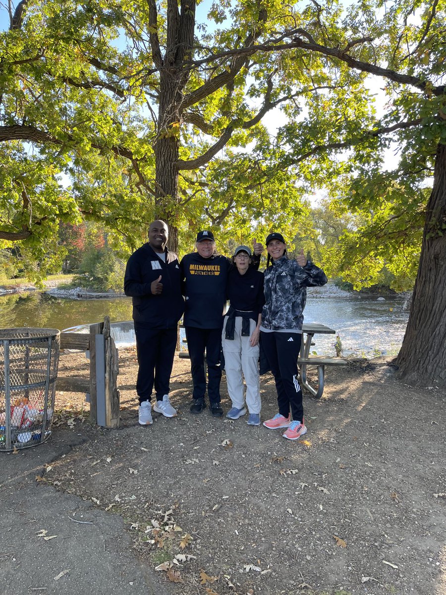 Panther prowling……..along the MKE River