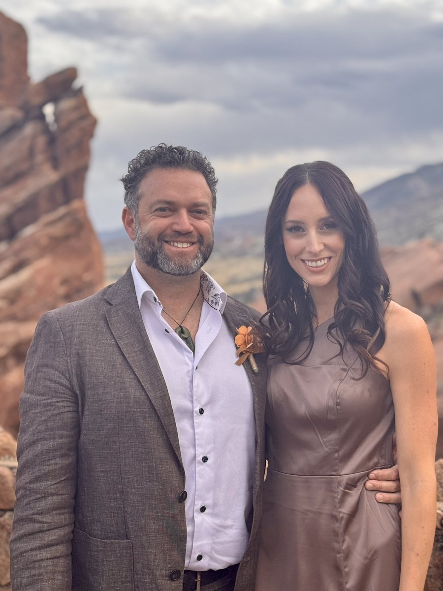 JasonSynaptic's tweet photo. Weddings at Red Rock’s in CO are pretty epic! Fun to celebrate @NutritionNerd’s friend Courtney and Lindsay’s wedding! https://t.co/4xWzdjqBgw