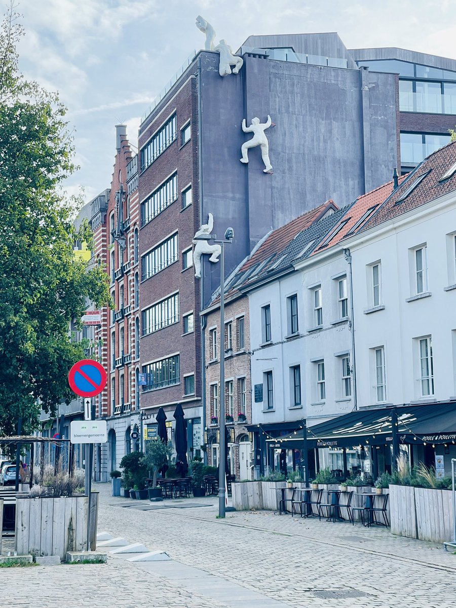davidprezda's tweet photo. Just wrapped up an incredible trip to Antwerp! The art, culture, and vibrant atmosphere have truly stolen my heart. Already dreaming of my next adventure in this beautiful city!

#AntwerpAdventures #ArtAndCulture #Wanderlust #TravelMemories #ExploreAntwerp https://t.co/NKVmccsSdg
