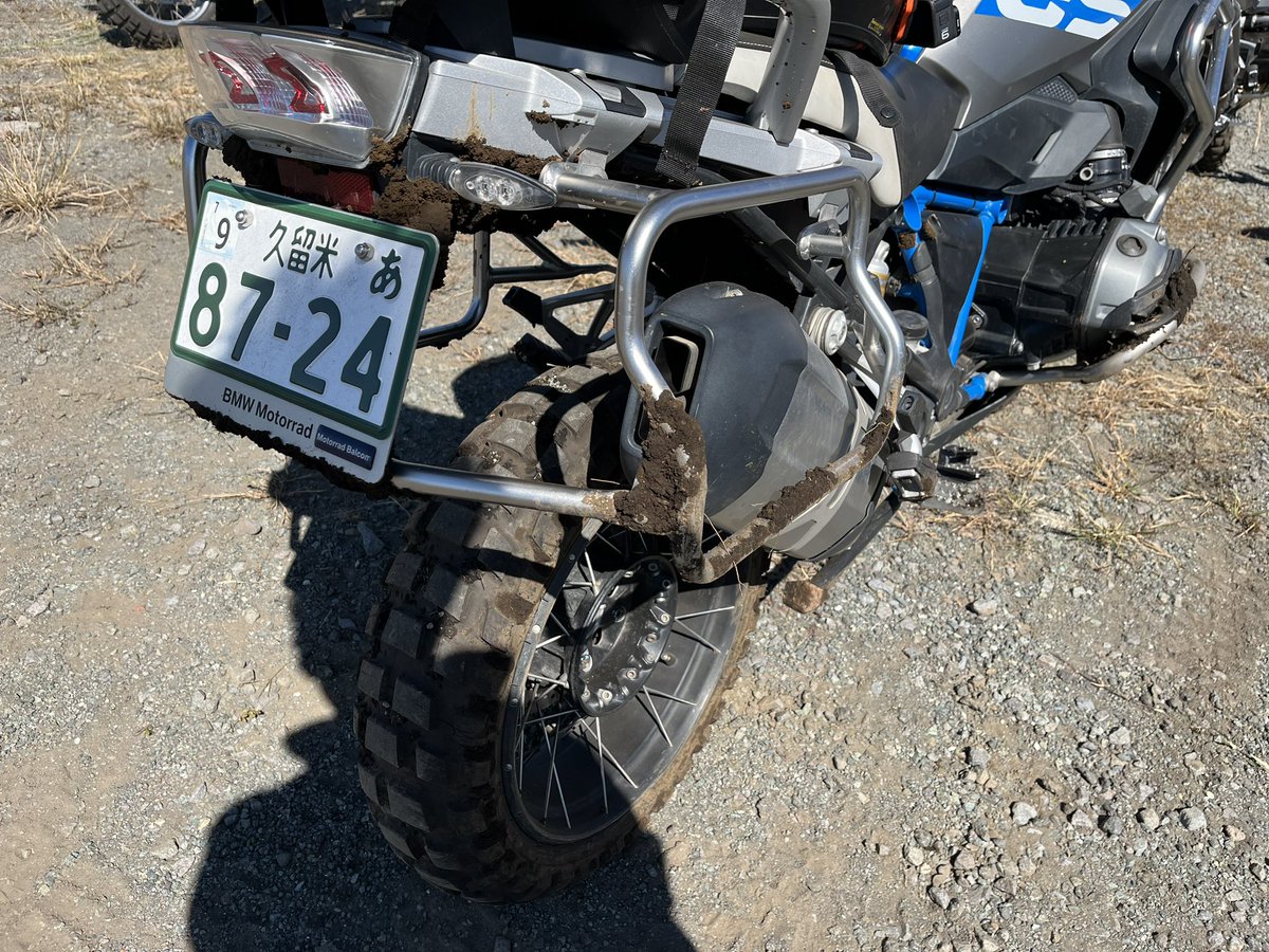 bubu2sei's tweet photo. 本日の #GeoRallyAso  で僕のバイクライフは一旦区切りとなります！けんグロさんのアテンドで上級にも行けて(コケまくったけど)、お腹いっぱい、とても楽しかった！！いろんな人と話せたのもよかったー！

最後はぎっくり腰のオマケ付きでした😂 https://t.co/Qm0GZK3nOC