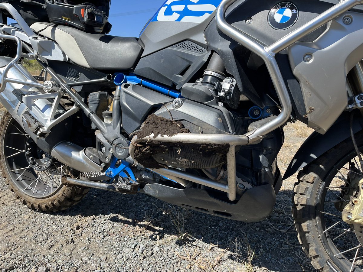 bubu2sei's tweet photo. 本日の #GeoRallyAso  で僕のバイクライフは一旦区切りとなります！けんグロさんのアテンドで上級にも行けて(コケまくったけど)、お腹いっぱい、とても楽しかった！！いろんな人と話せたのもよかったー！

最後はぎっくり腰のオマケ付きでした😂 https://t.co/Qm0GZK3nOC
