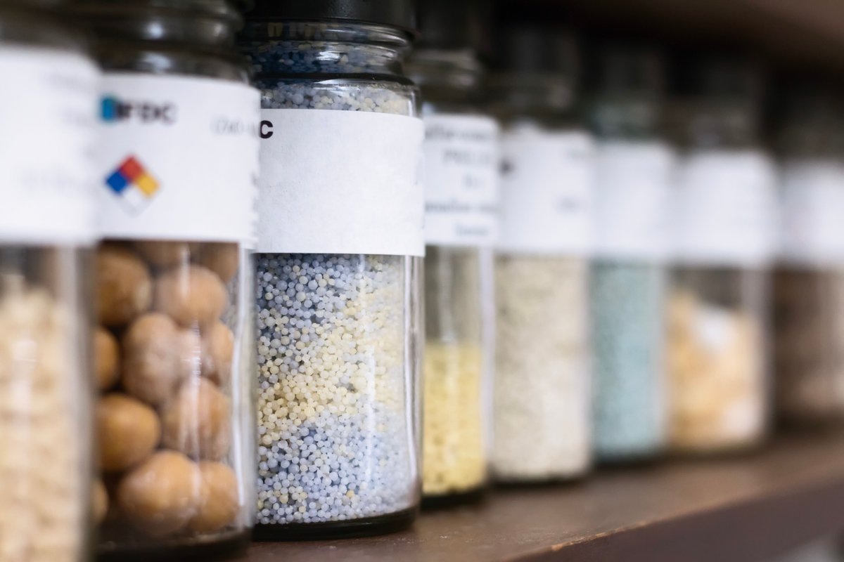 IFDCGlobal's tweet image. This #GlobalFertilizerDay, we are highlighting the importance of utilizing safe #Fertilizers for specific regions.

For 50 years, IFDC has #Researched and tested fertilizer #Technologies to meet the diverse needs of #Soils around the #World!

Learn more: buff.ly/3ZTIoeE