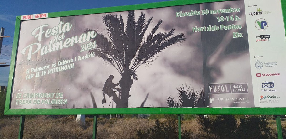 ❤️Anunciando la #festadelpalmerar2024, la fotografía ganadora del concurso #lucesysombrasdelpalmeral de la #festadelpalmerar  del año pasado, en vallas publicitarias por cortesía de Publianton.
🥇Autor Daniel Moya Fuster 
👉El concurso de de este año volempalmerar.es/lucesysombras3/