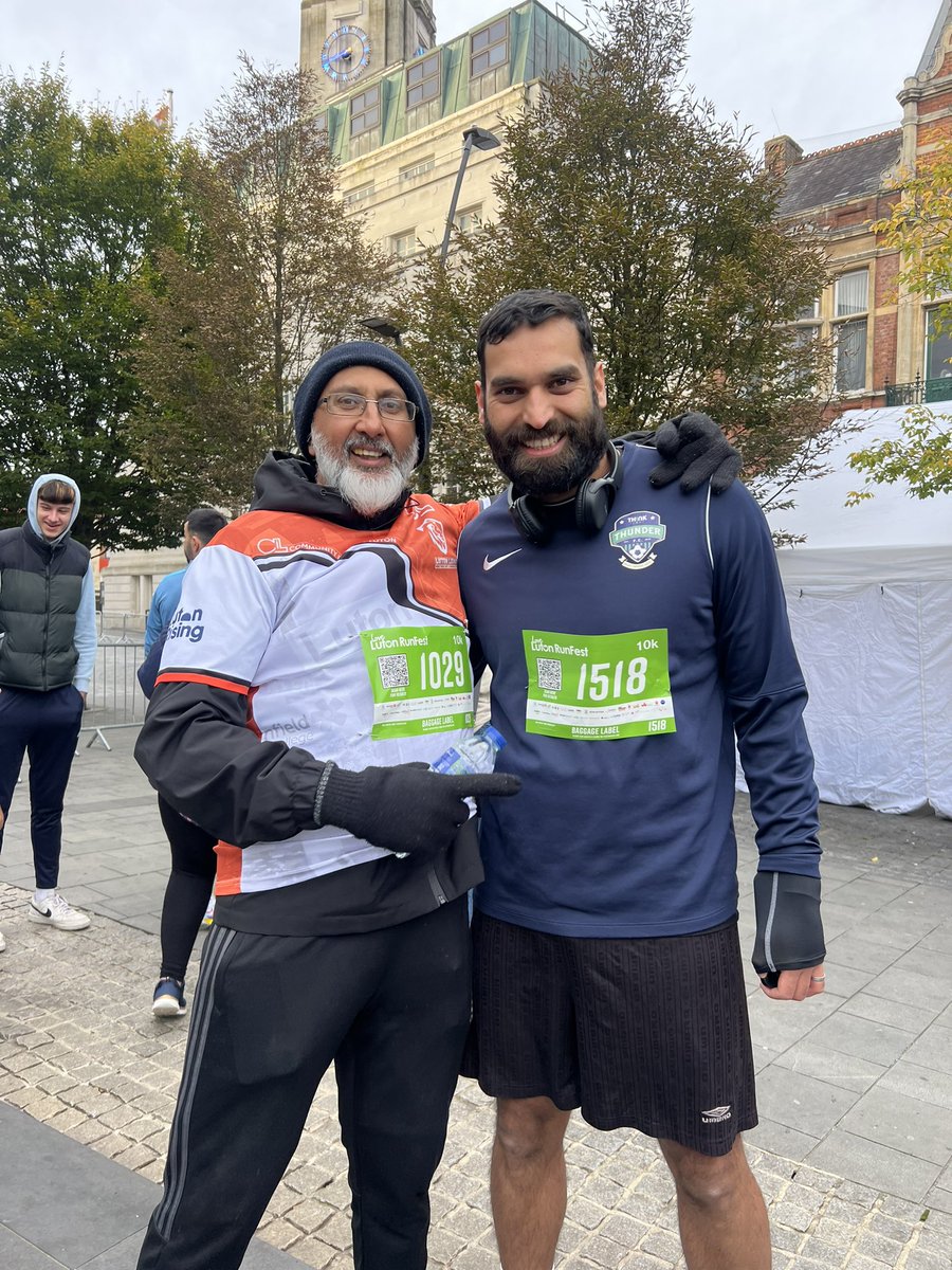 Team Luton Sixth Form had an incredible time participating in the #LoveLutonRunFest this morning! Huge congratulations to everyone who took part – amazing team spirit and energy all around! Thank you to <a href="/love_luton/">Love Luton</a> <a href="/CILuton/">Community Interest Luton</a> for yet another incredible community fundraising event💜