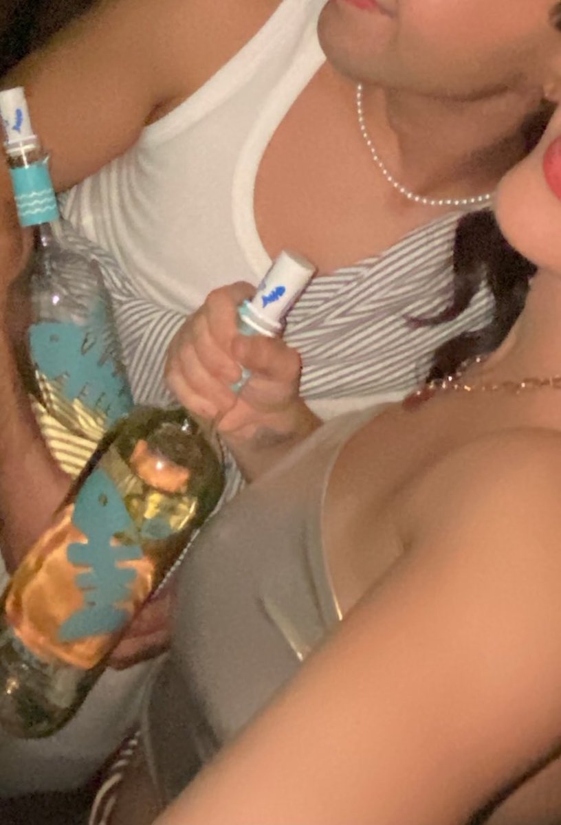 Somos, Yohana, yo y dos botellas de vino contra el mundo