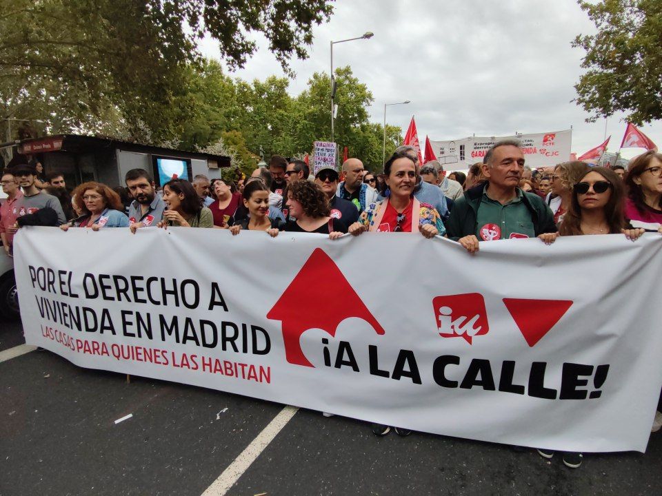 IzquierdaUnida's tweet photo. Las calles son un clamor. Hay que dar respuesta a la emergencia habitacional de la vivienda. https://t.co/YO6fkZ0V5B