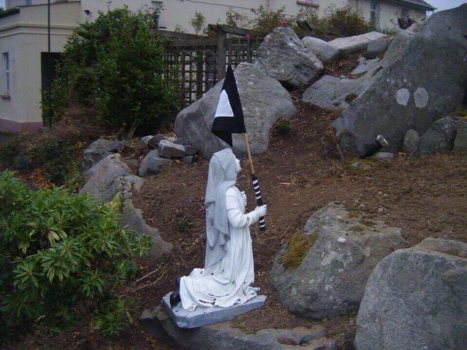 Last one out close the gate! 🏁 #goodluckboys #UTM ⚫️⚪️  <a href="/KilcooGAC/">Kilcoo GAC</a>