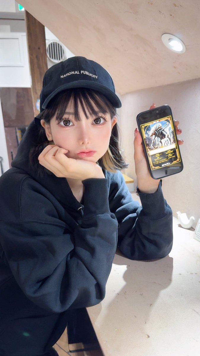 #AIか実在するのか話題の人 が
 #AIマイモン 作ってみた
デカ女×AI【巨AI人】
見た目強そうすぎ🤣🤣ww

ここで作って🤳
https://t.co/1mj0VVMEuF

ここで戦える⚔️
https://t.co/woHKk55njt

みんなもやってみて🐉🔥🔥   #PR https://t.co/9eiCYfJRJO