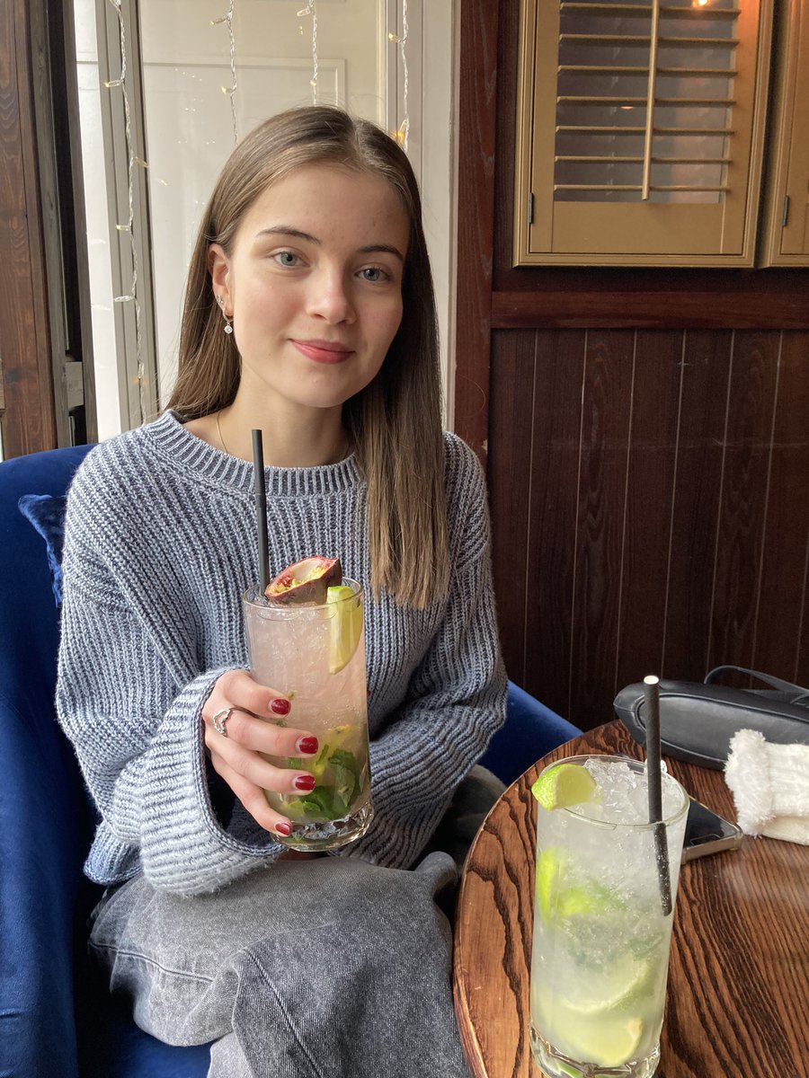MLGSharpe's tweet photo. Drinking mojitos with 18yo in Newcastle. #FirstYearUni https://t.co/wdaq8ZqYcJ
