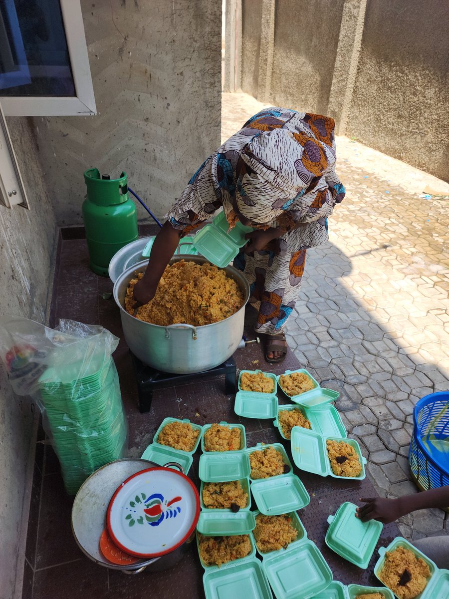 BOHDRI2022's tweet photo. Our food is hygienically prepared and of the highest quality. Join in our quest to alleviate hunger in Kaduna State. https://t.co/HjMGsEmWTD