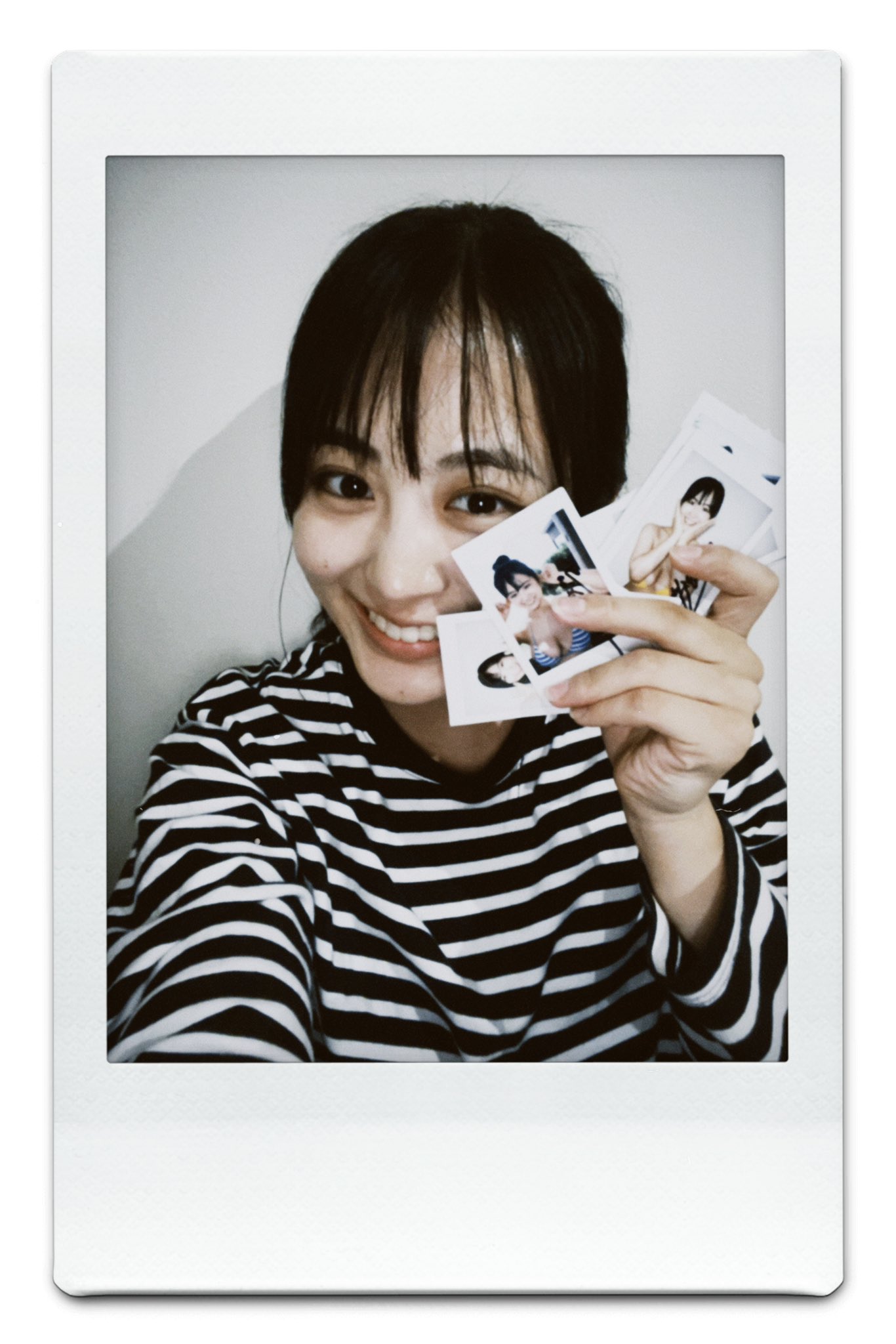 福井梨莉華　サイン入りチェキ FRIDAY フライデー☆抽プレ懸賞応募券4枚☆福井梨莉華☆直筆