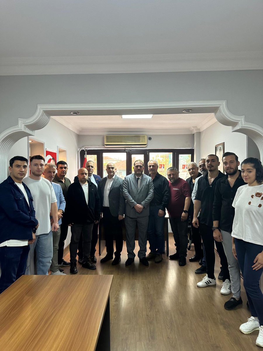 ZaferGenclik54's tweet photo. Adapazarı İlçemiz 2. Olağan Kongresini tamamladık. İlçe Başkanı seçilen Kadir Çolak ve tüm yönetim kurulu üyelerini tebrik eder teşkilatımıza hayırlı olmasını dileriz.

@umitozdag @AvYucelTercan @zaferpartisi @M_cankucuk @FurkanBey5470 https://t.co/WTlC6tigsH