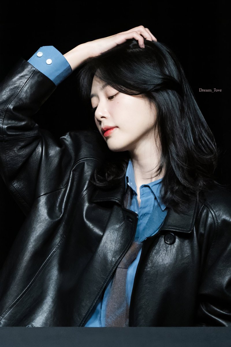 241012 포토북 팬싸 🐰
우리 언니는 미예관에서 탈출한 건가요?🥹🥹
#드림캐쳐 #지유 #Dreamcatcher #JIU