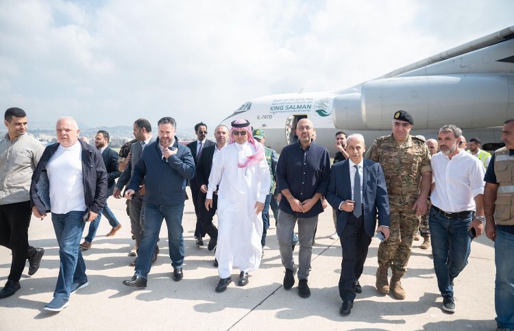 كل الشكر لمملكة الخير💚قيادة وشعبا  على دعمها للشعب اللبناني في هذه الظروف الصعبة وهذا ليس مستغربا لان المملكة هي الحاضنة الأكبر لوطننا وشعبنا. 
الله يطول بعمر الملك سلمان وولي عهده ويديم عز المملكة 🇸🇦🇱🇧  <a href="/KingSalman/">سلمان بن عبدالعزيز</a> <a href="/bukhariwaleeed/">Waleed A. Bukhari</a> <a href="/KSAembassyLB/">سفارة المملكة العربية السعودية لدى لبنان</a> <a href="/KSRelief/">مركز الملك سلمان للإغاثة</a>
