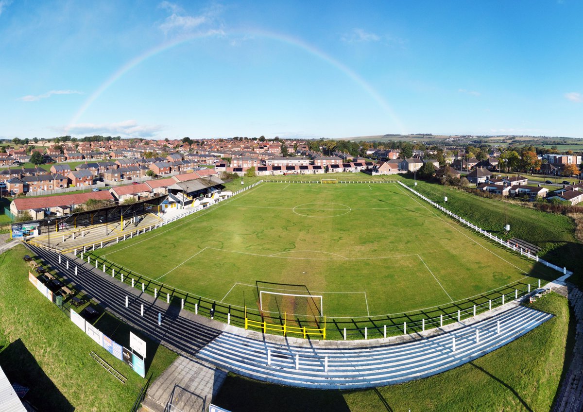 Good timing when taking some drone footage of <a href="/crooktown_afc/">Crook Town AFC 🖤💛</a> Millfield