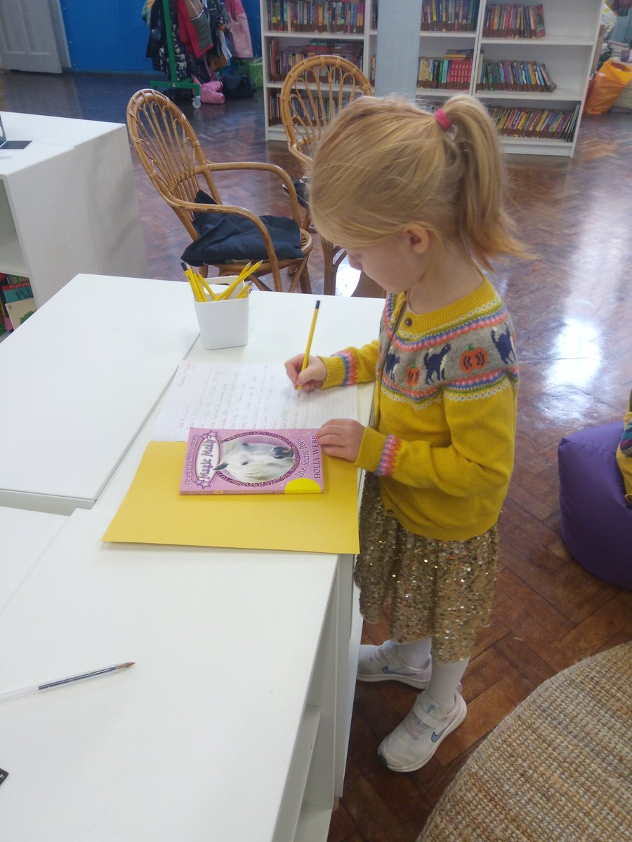 ScarcroftSchool's tweet photo. Year 2 have been enjoying using our beautiful new library! Not long now until we can have grand opening and show everyone around! #ScarcroftReading #ScarcroftThrive https://t.co/HTxRNNPdNk