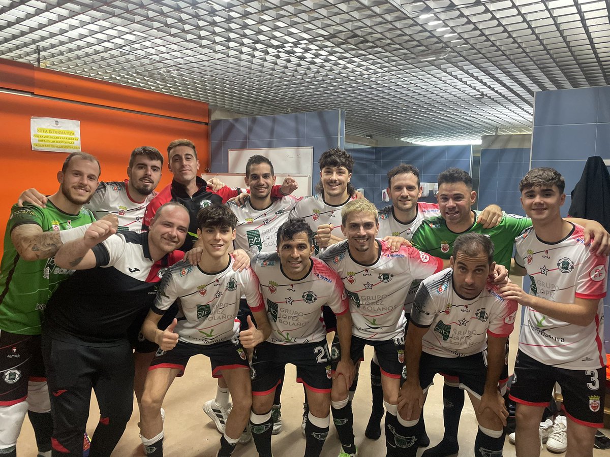 Temporada 24/25
2 División Nacional B
Grupo IV
Jornada 5 

<a href="/Ciudaddeguadafs/">CD Ciudad de Guadalajara FS</a> 3-6 <a href="/grupolopez14/">GrupoLopezBolañosFS</a> 

<a href="/SukocaceresSuko/">Felixsuko10</a> ⚽️⚽️
<a href="/AlexGonzalez008/">Alejandro Gonzalez</a> ⚽️
<a href="/fedevazs/">fede</a> ⚽️
<a href="/Yeray76757875/">Yerayytete10</a> ⚽️

+3 en un partido sufrido donde no estuvimos finos en general. Seguimos

#contigohastaelfinal 
#123👼🏻💫2🤍🖤❤️