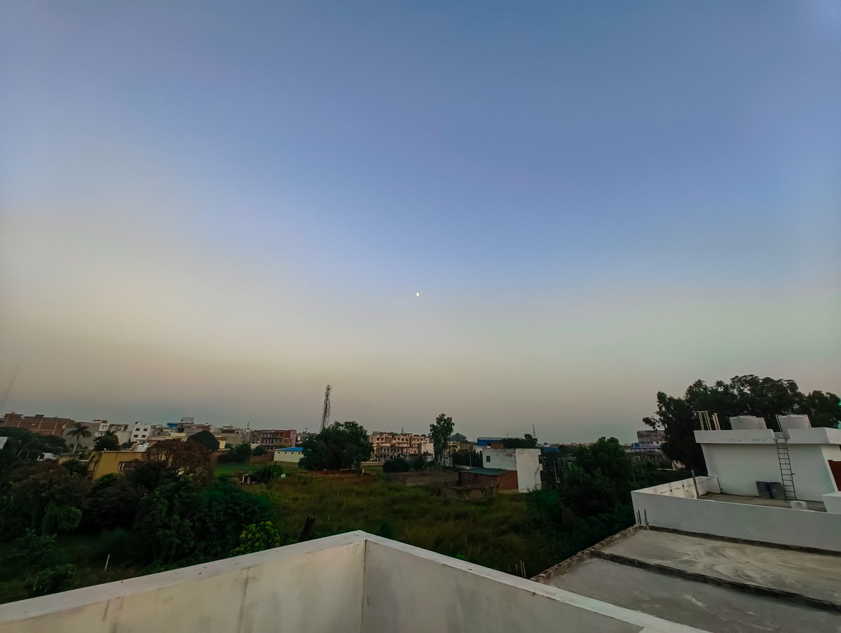 itz_vaibhav1106's tweet photo. Check out these impressive camera samples from the Nothing Phone 2a! πΈ The details, colors, and low-light performance are truly stunning.
Edited on - Lightroom Mobile #NothingPhone2a #CameraSamples #MobilePhotography https://t.co/thY2G6g0Kc
