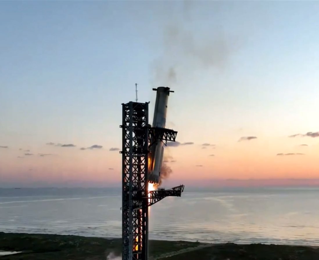 The ‘is it gonna hit the tower’ moment 😳