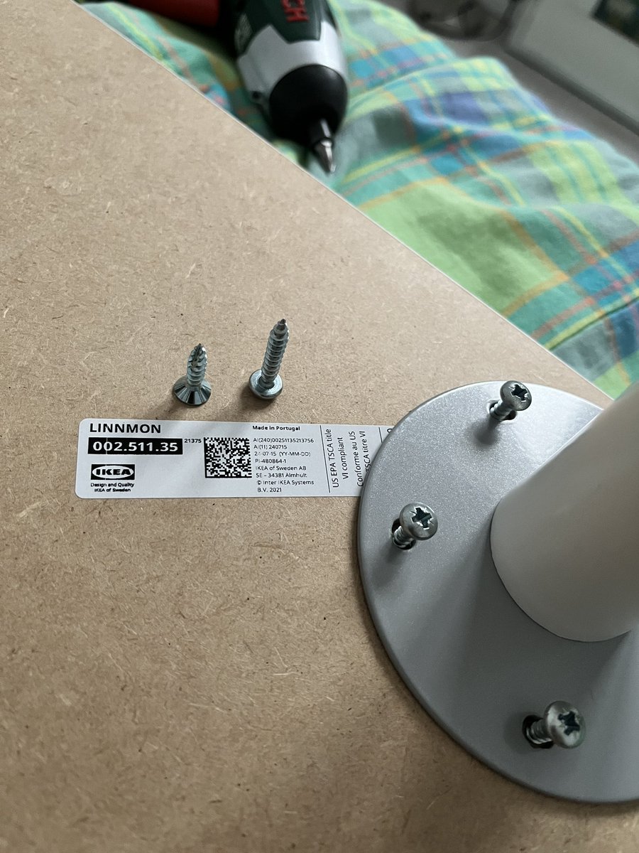 Jeanet_MM's tweet photo. @IKEA Buongiorno, le viti del mobile non erano adatte e ho dovuto acquistarne di nuove. Dopo vari problemi con la consegna, la mia esperienza d’acquisto è stata deludente.  Segnalato anche a Ikea Spagna. https://t.co/5v9W8pWIY7