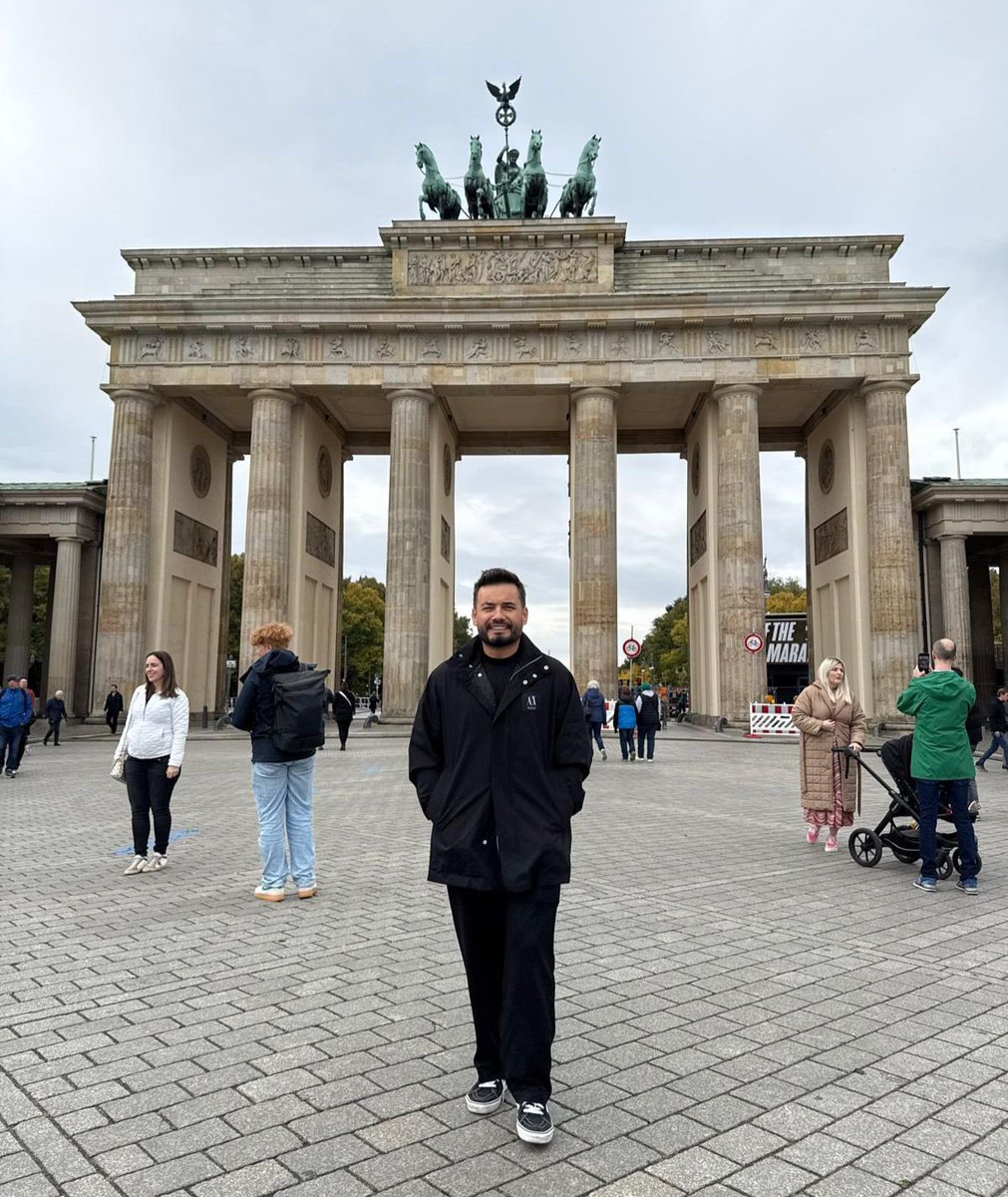 Arkadaşlar zahmet olmazsa sağda soldaki kalabalığı silebilir misiniz be var mı anlayan..