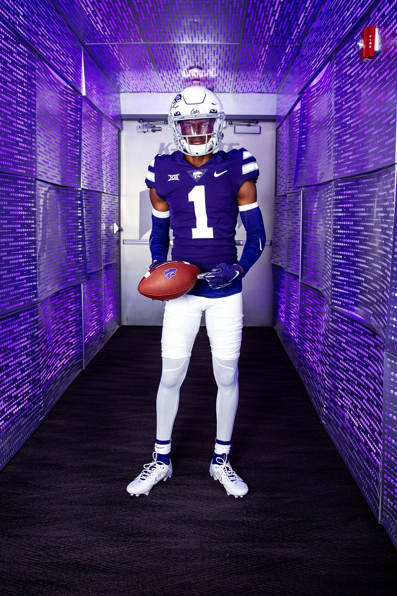 Great Day To Be A Wildcat🖤💜!!
#EMAW <a href="/KStateFB/">K-State Football</a> <a href="/CoachKli/">Chris Klieman</a> <a href="/CoachKlanderman/">Joe Klanderman</a> <a href="/VanBMalone3rd/">K-State Coach Van B Malone</a> <a href="/Coach_Middleton/">Matthew Middleton</a> 
<a href="/CoachKstew/">Coach Stewart</a> <a href="/GradyMorrell/">Grady Morrell "Coach G"</a> <a href="/ShakeNBake_Nate/">Nate Morrell</a> <a href="/coachgoodrich85/">Elijah Goodrich</a> <a href="/polk_way/">PolkWay</a> <a href="/H2_Recruiting/">Hasani (H2) | Football Recruiting</a>