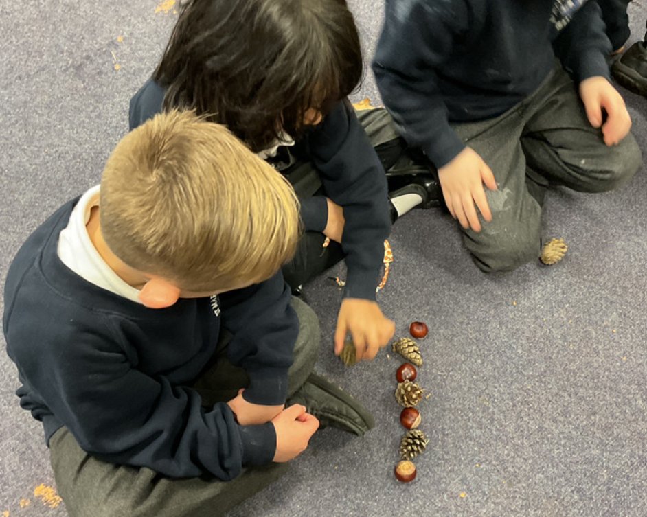EYFSStMargaret1's tweet image. This week in maths we used all the autumnal treasures we have found to make our own repeating patterns. @WhiteRoseEd #eyfs #eyfsmaths #repeatingpatterns #eyfsprovision #whiterosemaths