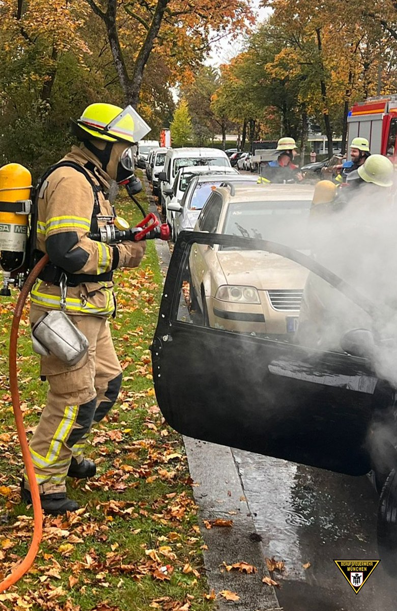 BFMuenchen's tweet photo. Ein Pkw ist am Sonntagnachmittag im Stadtteil #Forstenried in #Brand geraten. Verletzt wurde bei dem Einsatz niemand.
Zum Bericht: https://t.co/0RHvJzA2Si
#WirFürMünchen https://t.co/tZmZ98BegH