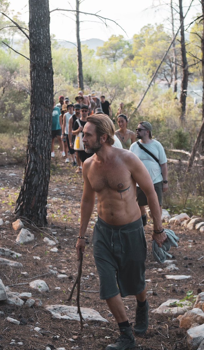 Circle Of Live tweet media