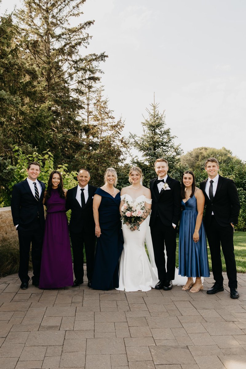 PhilKuemmel11's tweet photo. We got some of the pictures back from the wedding . . . https://t.co/UiTz8yrUKK