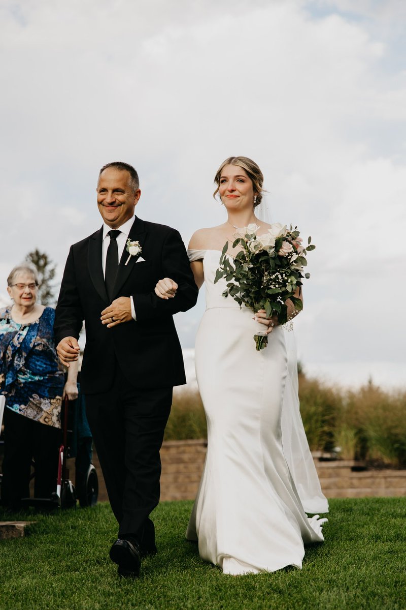 PhilKuemmel11's tweet photo. We got some of the pictures back from the wedding . . . https://t.co/UiTz8yrUKK