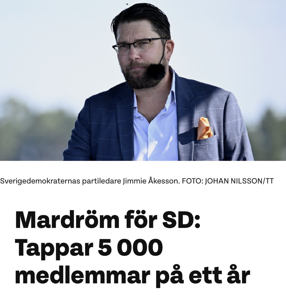 emmafastesson's tweet image. Inte så konstigt att SD:s medlemstal sjunker som en sten.

Folk tycker nog inte att det är så gött med Åkessons trollfabrik eller att de sänker skatten för sig själva och samtidigt försätter sjukvården i kris.

Jimmie och gänget prioriterar sig själva framför Sveriges bästa.