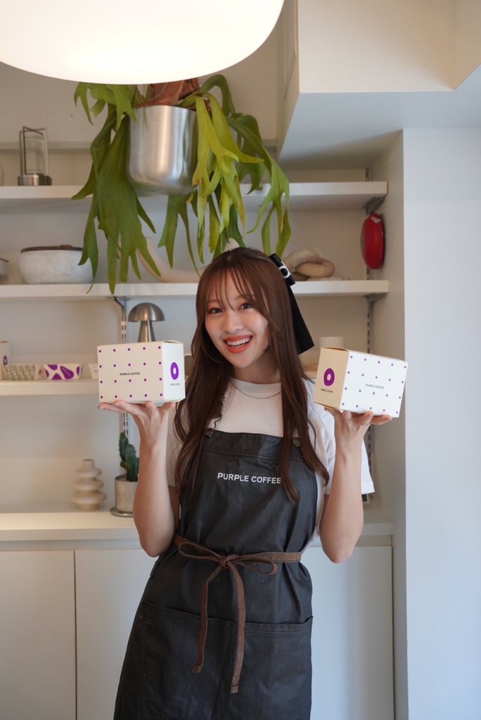lol_moca's tweet photo. #mocafe 第2弾☕️
今回はpurplecoffeeさんとコラボ🍩
完売〜嬉しい限りです!
私のやりたかった夢の一つ
カフェ店員☕️
自分の大好きを
ファンのみんなと共有したくて🫶🏻
みんなのお陰で叶える事が出来ました🤍
喜んで貰えてたら幸せです!
来てくれて本当にありがとう🥺
https://t.co/MjIHkbWgyw https://t.co/nwDcbPMHm5
