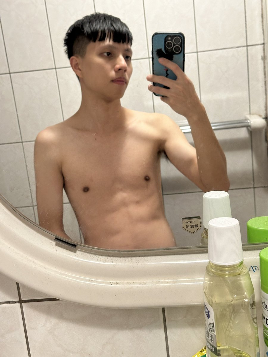 想到才運動的我
側腰真的越來越多肉😢

#有練有拍