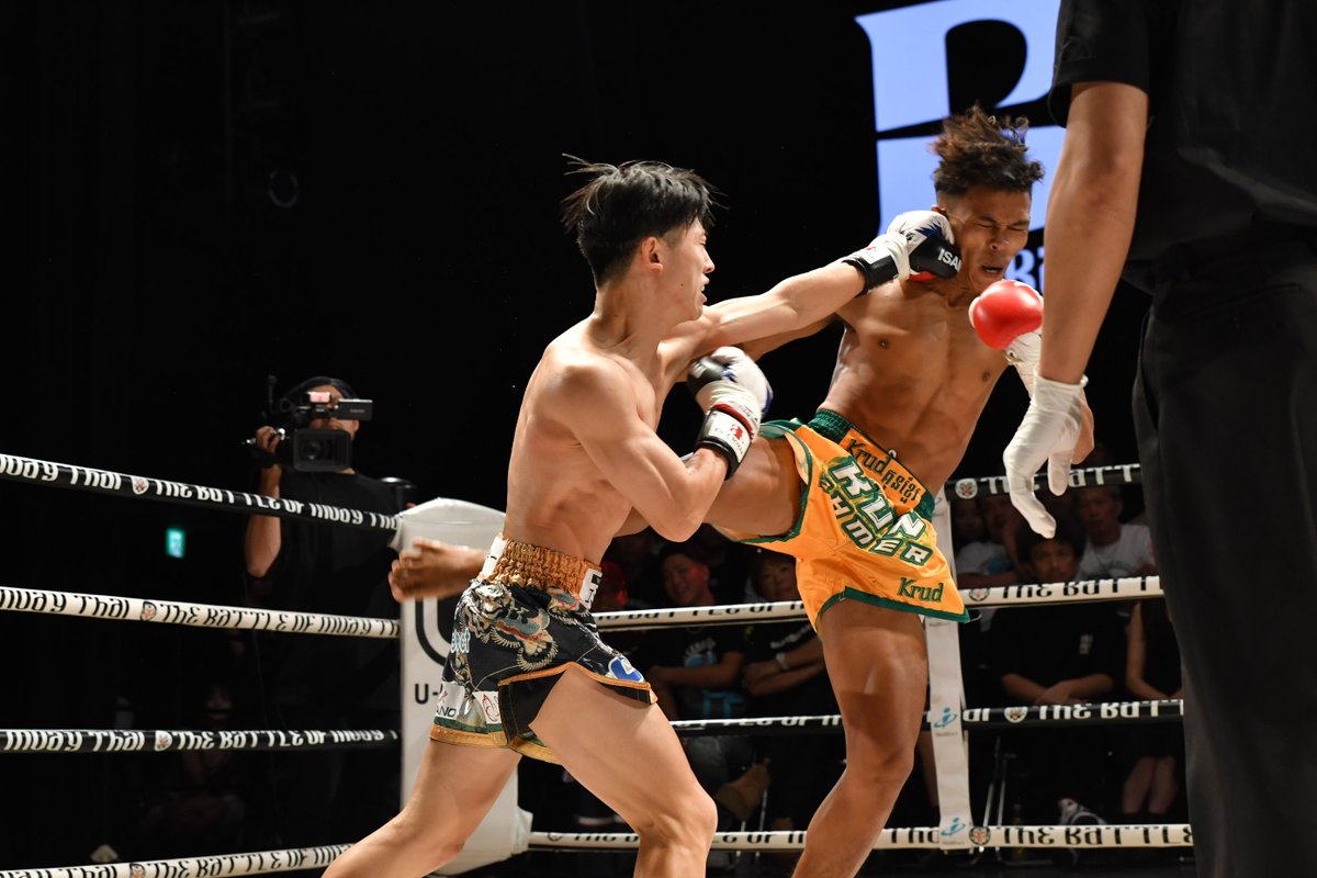 neo_kick's tweet photo. BOM 49
ムエタイvsクンクメール スーパーフライ級3分3R
名高・エイワスポーツジムvsボーン・ポンレック
#吉成名高
#吉成一族
#BOM49
#bom_muaythai https://t.co/YWyBylhy1V