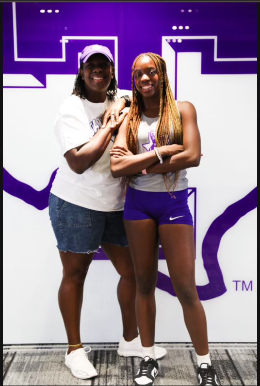 Had an absolutely amazing time on my official visit to <a href="/TarletonSports/">Tarleton State Athletics</a>. The tailgating, volleyball and football game were great as we celebrated homecoming. I would like to thank <a href="/BcarterLJ4lfe/">Bobby Carter</a> and <a href="/TarletonXCTrack/">Tarleton State XC & TF</a> for the offer and showing my family and I a great time! #GoTexans