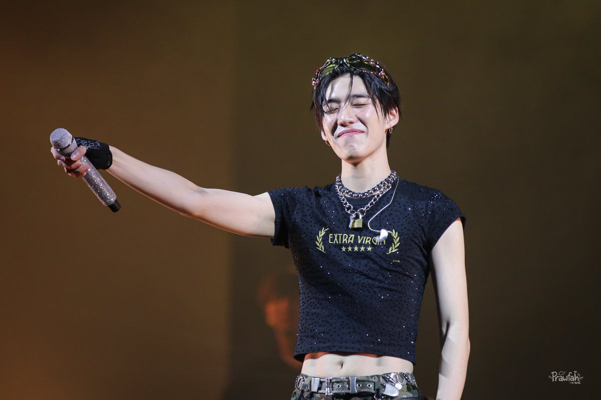 PRaWFaH's tweet image. วันนี้มีคนมาเชียร์พีพีคนเก่งเยอะมากๆเลยน้าาาา ~ 💖✨

TPOP FEST3 x PP KRIT 
#TpopConcertFest3xPPKrit
#ppkritt