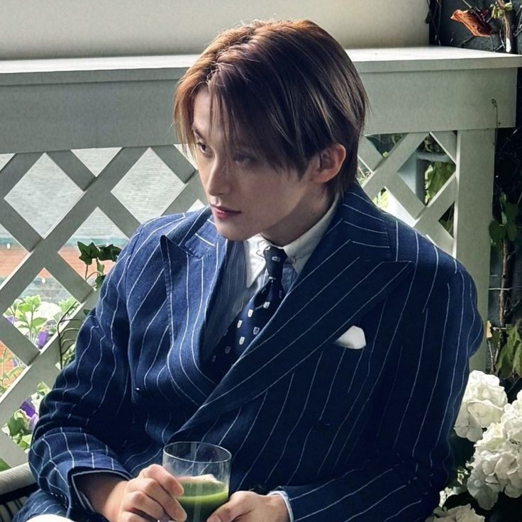 . ۫ ꣑ৎ  — me and my canada side 💙🩵