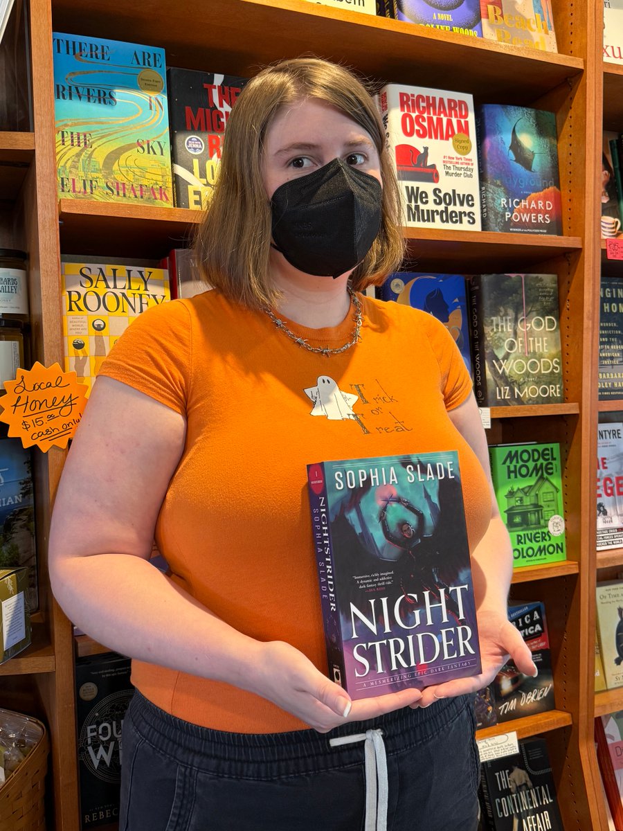 BardsAlley's tweet image. Looking for something dark and fantastical as we inch towards Halloween? We’ve got you covered. Had trouble finding a physical copy of NIGHTSTRIDER? We’ve still got you covered. While supplies last, come pick up the first in @theneonvulture’s epic new series!! @orbitbooks