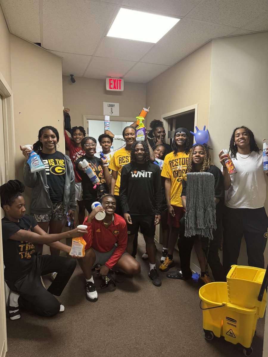 Fun Fact about this group is that they LOVE doing Community Service. We have adopted a school in the Ruston, La area and once a month we help them by deep cleaning the building. It’s the simple things that make us feel accomplished‼️ SERVE. LEAD. EDUCATE #ChampionshipTalk