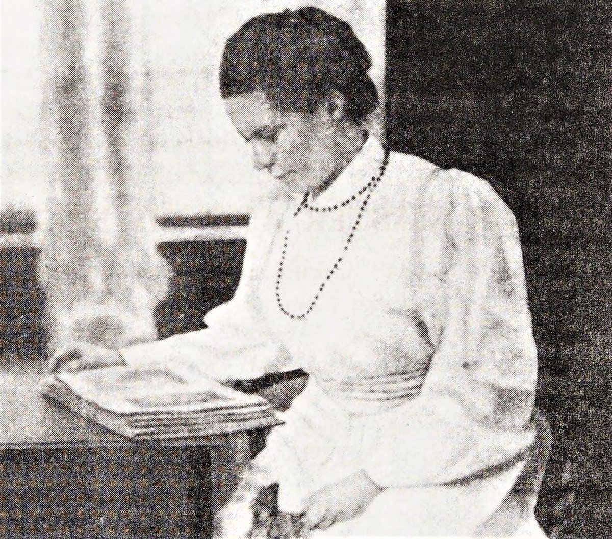 Liam ÓMhaoldomhnaigh (@cheapsellotape) on Twitter photo Sister Nivedita, born Margaret Elizabeth Noble, died of dysentery in Darjeeling on 13 October, 1911.
Image from ‘The Complete Works Of Sister Nivedita’ Vol. I
<a href="/internetarchive/">Internet Archive</a>
See <a href="/DIB_RIA/">Dictionary of Irish Biography</a>
dib.ie/biography/nobl… Sister Nivedita, born Margaret Elizabeth Noble, died of dysentery in Darjeeling on 13 October, 1911.
Image from ‘The Complete Works Of Sister Nivedita’ Vol. I
<a href="/internetarchive/">Internet Archive</a>
See <a href="/DIB_RIA/">Dictionary of Irish Biography</a>
dib.ie/biography/nobl…