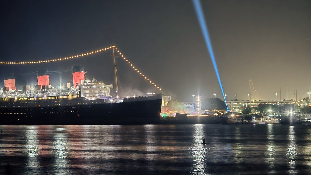 The Queen Mary's Dark Harbor 👻🎃