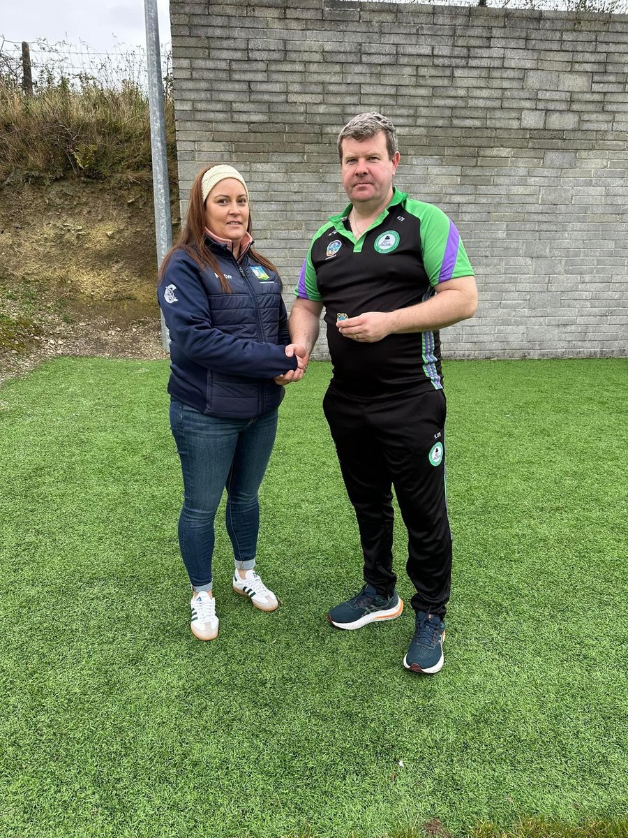 LimCamogie's tweet photo. Adare are the Limerick Camogie Senior B Champions for 2024! 

Plate presented to captain Sophie O Callaghan by County Secretary Cassandra Danagher! 🙌🏻
Sophie also got woman of the match 👏🏻

Refereed to the highest manner by Kevin O Brien 😊

Congratulations to all in Adare! 🥳 https://t.co/PrvfHNA4ll