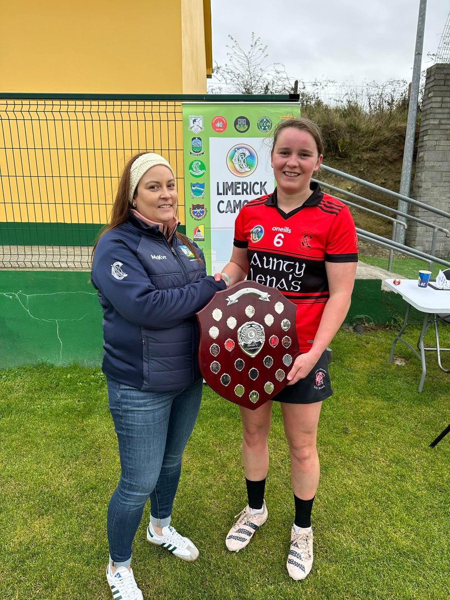 LimCamogie's tweet photo. Adare are the Limerick Camogie Senior B Champions for 2024! 

Plate presented to captain Sophie O Callaghan by County Secretary Cassandra Danagher! 🙌🏻
Sophie also got woman of the match 👏🏻

Refereed to the highest manner by Kevin O Brien 😊

Congratulations to all in Adare! 🥳 https://t.co/PrvfHNA4ll
