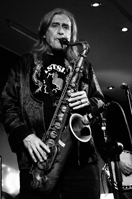 MD1961's tweet photo. 3日遅れたけど🙇���️10/10はストゥージズのスティーヴ・マッケイ氏の命日でした。
Steve Mackay🎷09/25/1949 - 10/10/2015
#rip #SteveMackay #thestooges
🎷超絶詳しいスティーヴ・マッケイ日本語Wiki
https://t.co/KD9T2aJa3o https://t.co/yRe9BkWlkx
