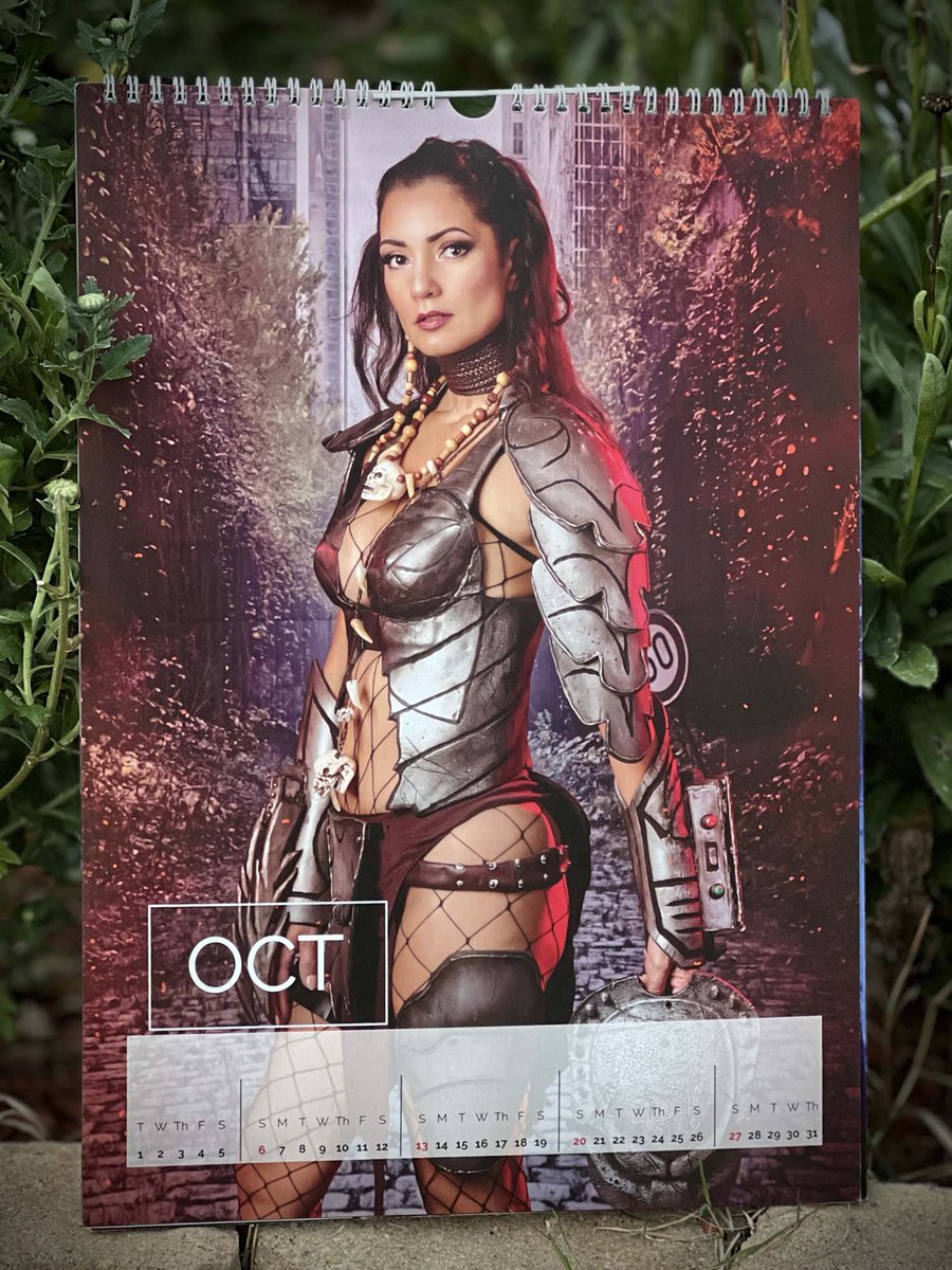 the_ivyverse's tweet photo. "Welcome to the Jungle!" 
With Queen @IvyCosplay's blessing we have returned! Spooky Season can officially begin starting with a flip of the page on my calendar! 
Stay tuned for the 13 Days of #Ivyween! 🎃

#Predator #IvyCosplay 
#MachikoNoguchi
#LoveIvyCosplay
#CosplayQueen https://t.co/x1DbdoGqZE