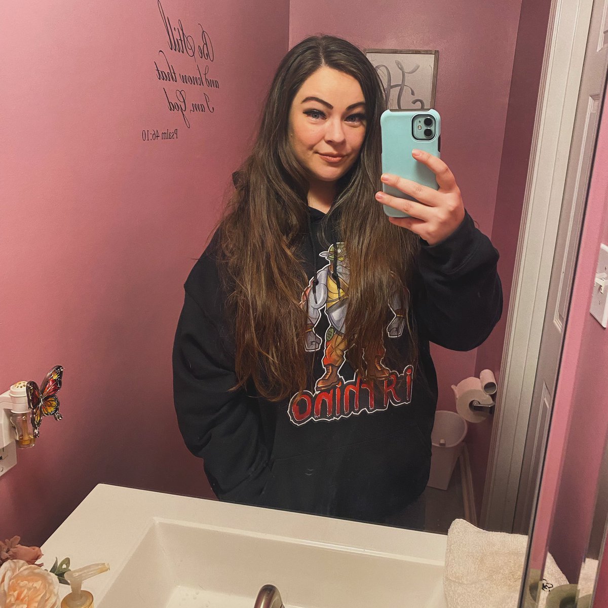 MartinixTime13's tweet image. Notice how I represent @i_R_rhino . Very sweet. Very loving. Very girlfriend. #demure