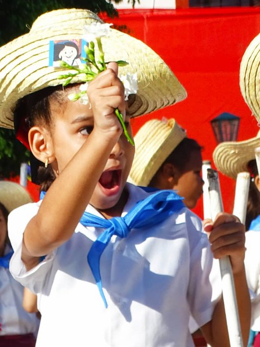 Por más de seis décadas, el bloqueo económico, comercial y financiero de Estados Unidos contra Cuba ha sido una guerra no declarada contra la economía, la sociedad, la vida cotidiana y los sueños de progreso de millones de cubanos. #CubaPorLaVida #TumbaElBloqueo <a href="/cubacooperaven/">Brigada Médica Cubana en Venezuela</a>