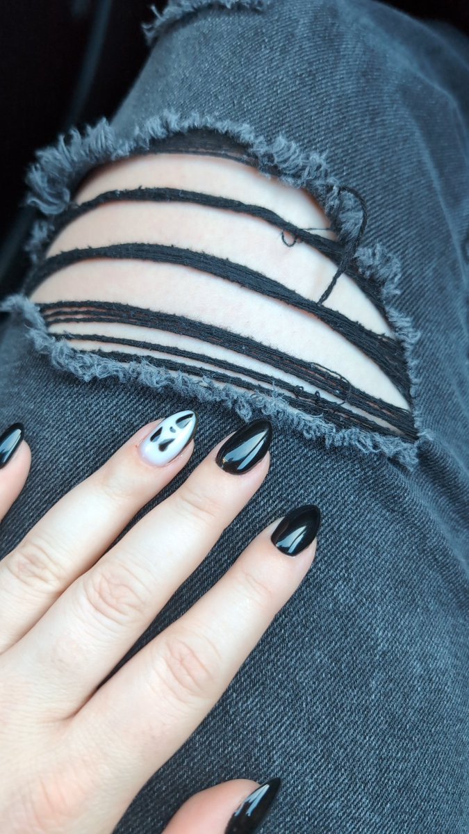 Got my Halloween nails done.